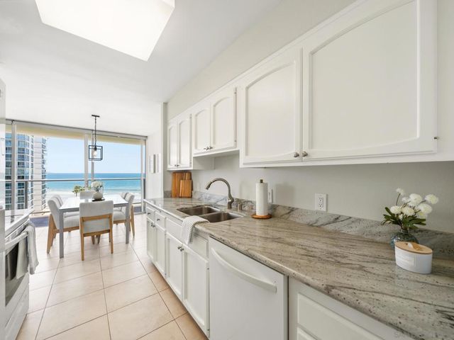 1750 Avenida Del Mundo 908, Coronado, CA 92118