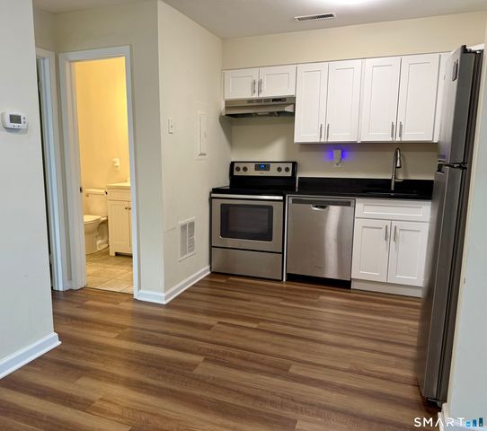 26 Prospect Avenue APT F6, Norwalk, CT 06850