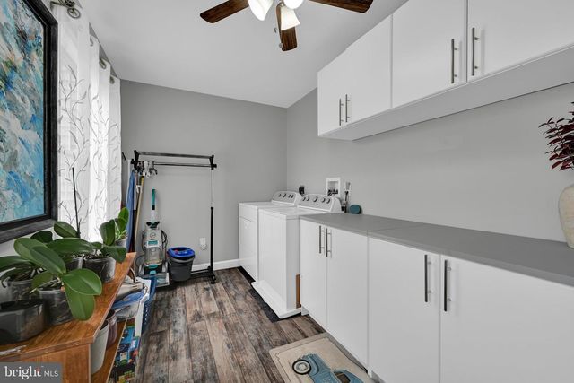 130 VALLEY RD, Hamburg, PA 19526