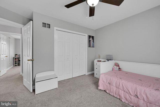 130 VALLEY RD, Hamburg, PA 19526