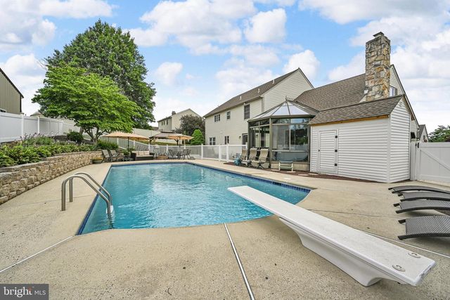 130 VALLEY RD, Hamburg, PA 19526