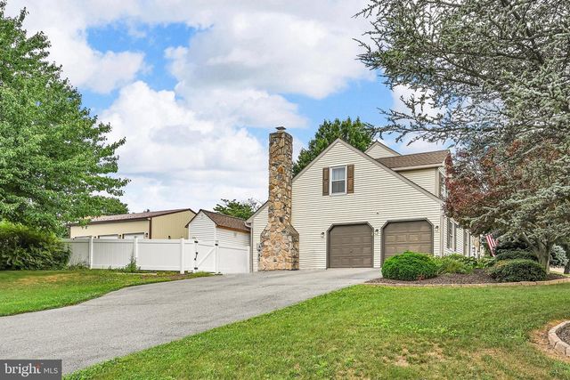 130 VALLEY RD, Hamburg, PA 19526
