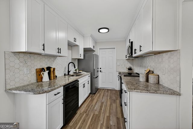 1188 Cottonwood Drive, Lawrenceville, GA 30043