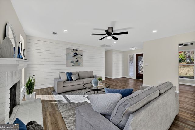 1188 Cottonwood Drive, Lawrenceville, GA 30043