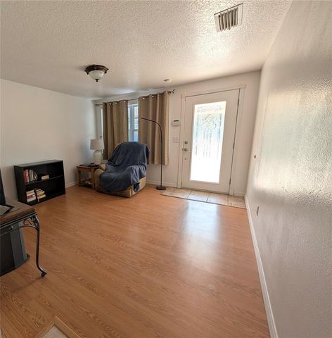6006 N HUBERT AVE, Tampa, FL 33614