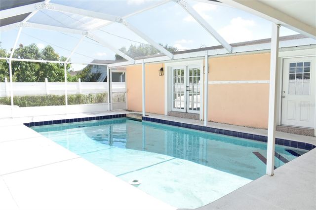 6006 N HUBERT AVE, Tampa, FL 33614