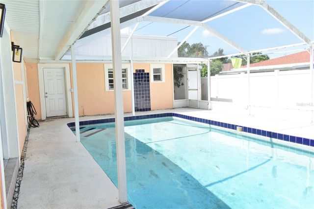 6006 N HUBERT AVE, Tampa, FL 33614