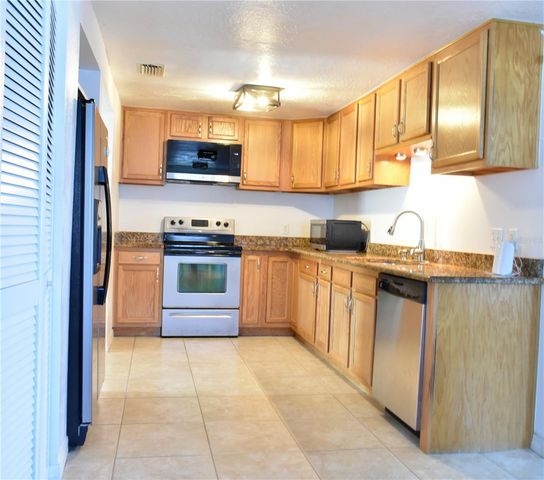 6006 N HUBERT AVE, Tampa, FL 33614