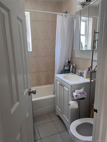 147-35 38th Avenue B14, Flushing, NY 11354