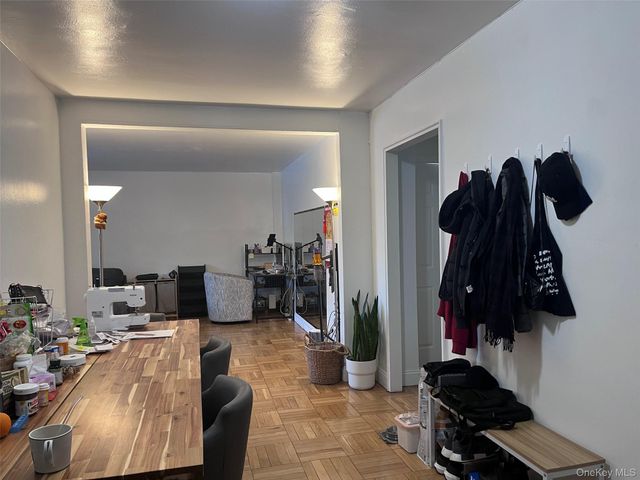 147-35 38th Avenue B14, Flushing, NY 11354