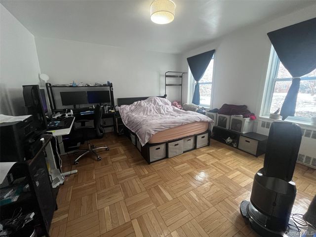 147-35 38th Avenue B14, Flushing, NY 11354