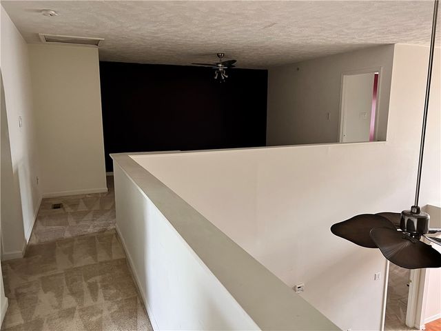 1108 Arrowhead Dr, South Strabane, PA 15301