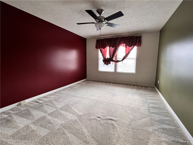 1108 Arrowhead Dr, South Strabane, PA 15301