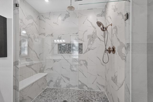 4209 Pinecreek Drive, Rowlett, TX 75088