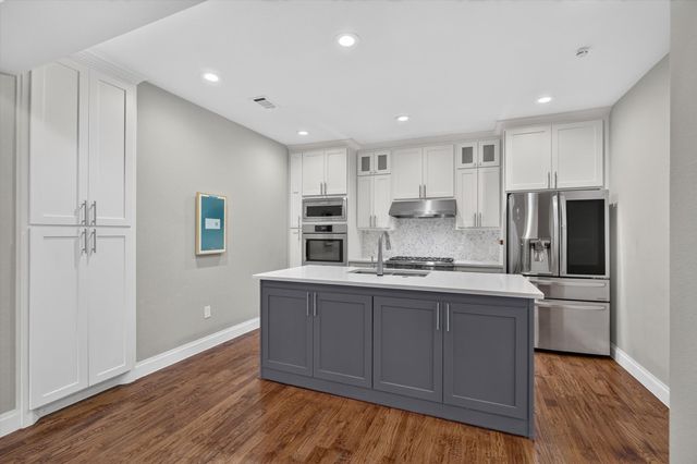 4209 Pinecreek Drive, Rowlett, TX 75088