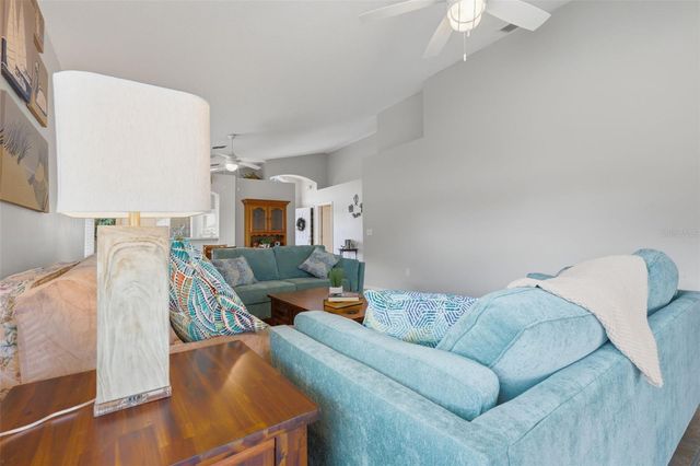 1014 CHALLENGER AVENUE, Davenport, FL 33897