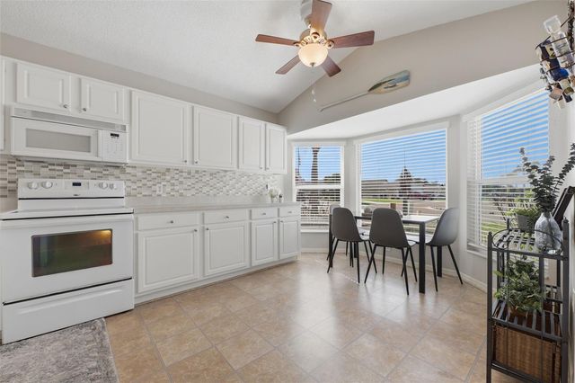 1014 CHALLENGER AVENUE, Davenport, FL 33897