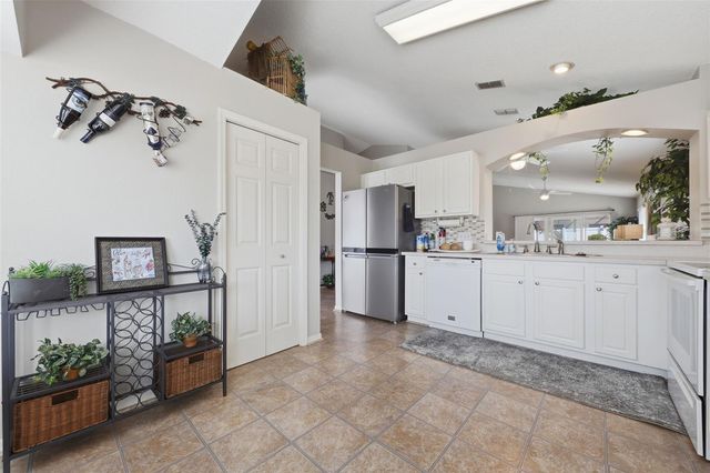 1014 CHALLENGER AVENUE, Davenport, FL 33897