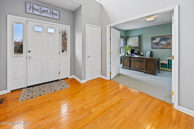 11 Clear Stream Court, Manchester, NJ 08759