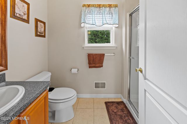 11 Clear Stream Court, Manchester, NJ 08759