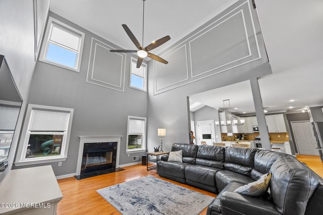 11 Clear Stream Court, Manchester, NJ 08759