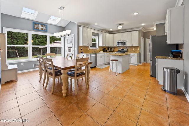 11 Clear Stream Court, Manchester, NJ 08759