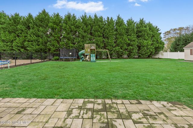 11 Clear Stream Court, Manchester, NJ 08759