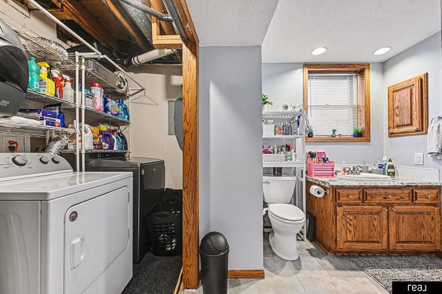 6605 S 86 Street, Omaha, NE 68127