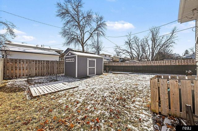 6605 S 86 Street, Omaha, NE 68127