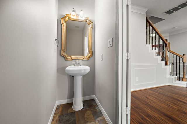 1517 Asbury Street, Houston, TX 77007