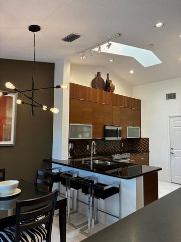 17223 Boca Club Boulevard 6, Boca Raton, FL 33487