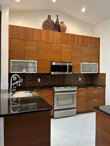 17223 Boca Club Boulevard 6, Boca Raton, FL 33487
