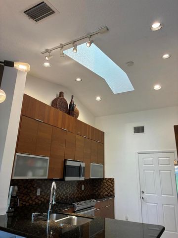 17223 Boca Club Boulevard 6, Boca Raton, FL 33487