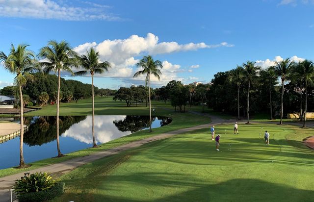 17223 Boca Club Boulevard 6, Boca Raton, FL 33487