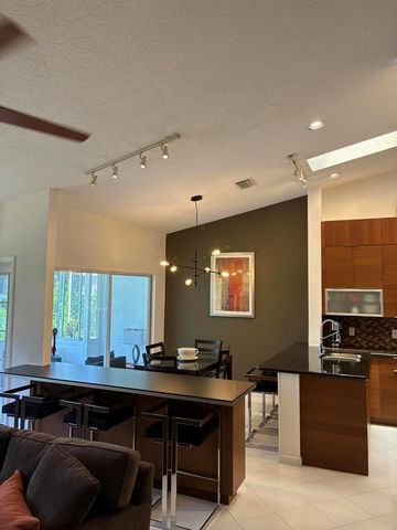 17223 Boca Club Boulevard 6, Boca Raton, FL 33487