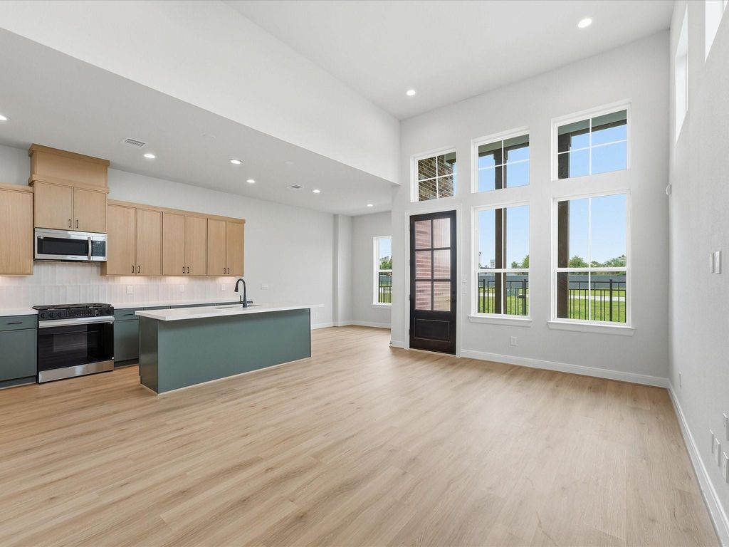 9214 Fort George Street, Houston, TX 77063