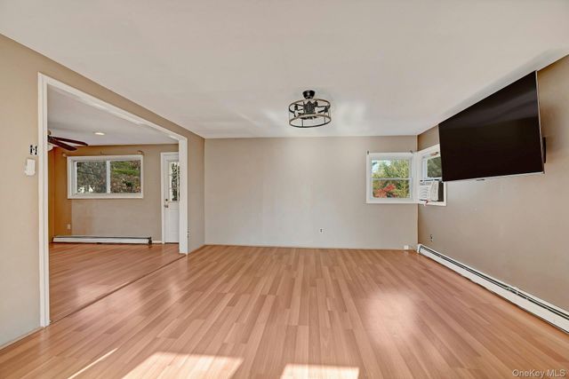 3 Hazel Road, Rocky Point, NY 11778