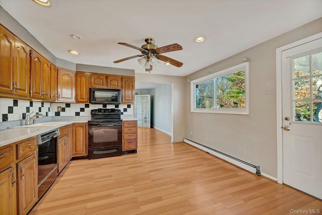 3 Hazel Road, Rocky Point, NY 11778