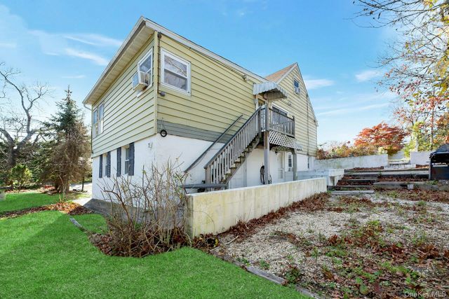 3 Hazel Road, Rocky Point, NY 11778