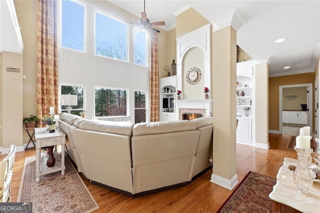 1915 Brackendale Road NE, Kennesaw, GA 30152