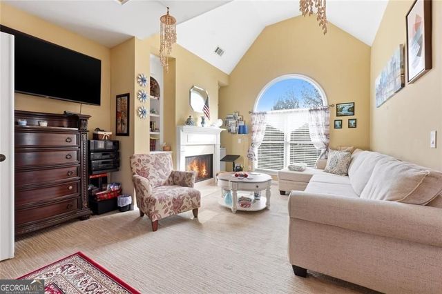 1915 Brackendale Road NE, Kennesaw, GA 30152