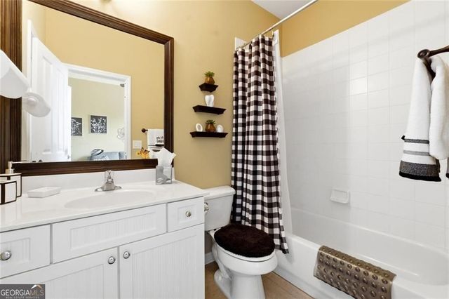 1915 Brackendale Road NE, Kennesaw, GA 30152