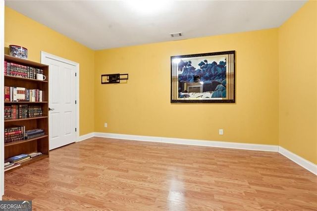 1915 Brackendale Road NE, Kennesaw, GA 30152