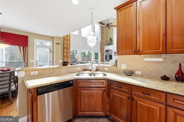 1915 Brackendale Road NE, Kennesaw, GA 30152