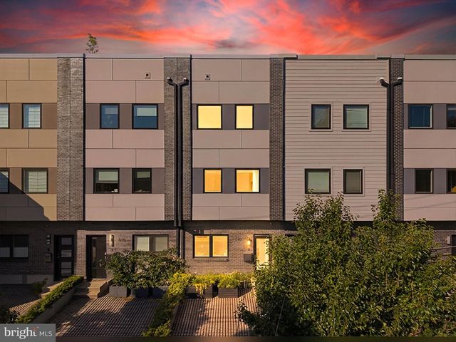 1216 CREASE ST, Philadelphia, PA 19125