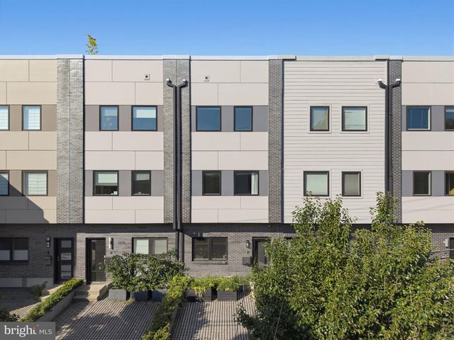 1216 CREASE ST, Philadelphia, PA 19125