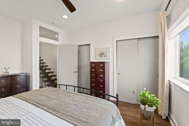 1216 CREASE ST, Philadelphia, PA 19125