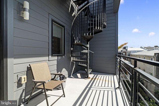 1216 CREASE ST, Philadelphia, PA 19125