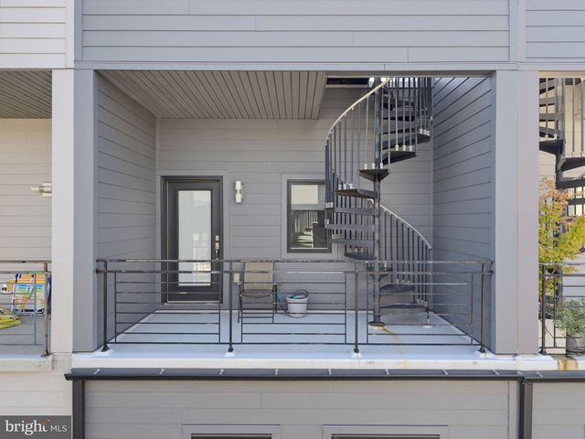 1216 CREASE ST, Philadelphia, PA 19125
