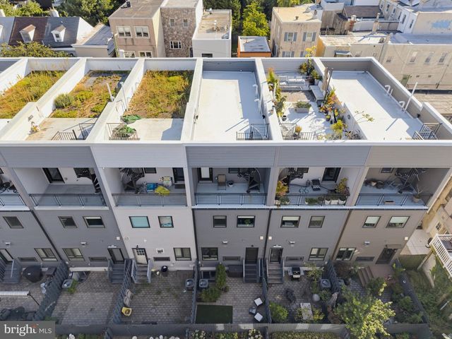 1216 CREASE ST, Philadelphia, PA 19125